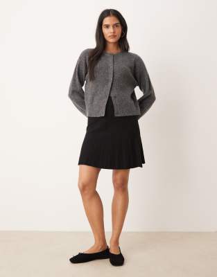 JDY - Plissierter Strickrock in Schwarz