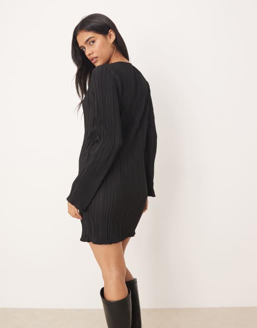 JDY – Plissiertes Minikleid in Schwarz mit ausgestellten Ärmeln, 3 von 4