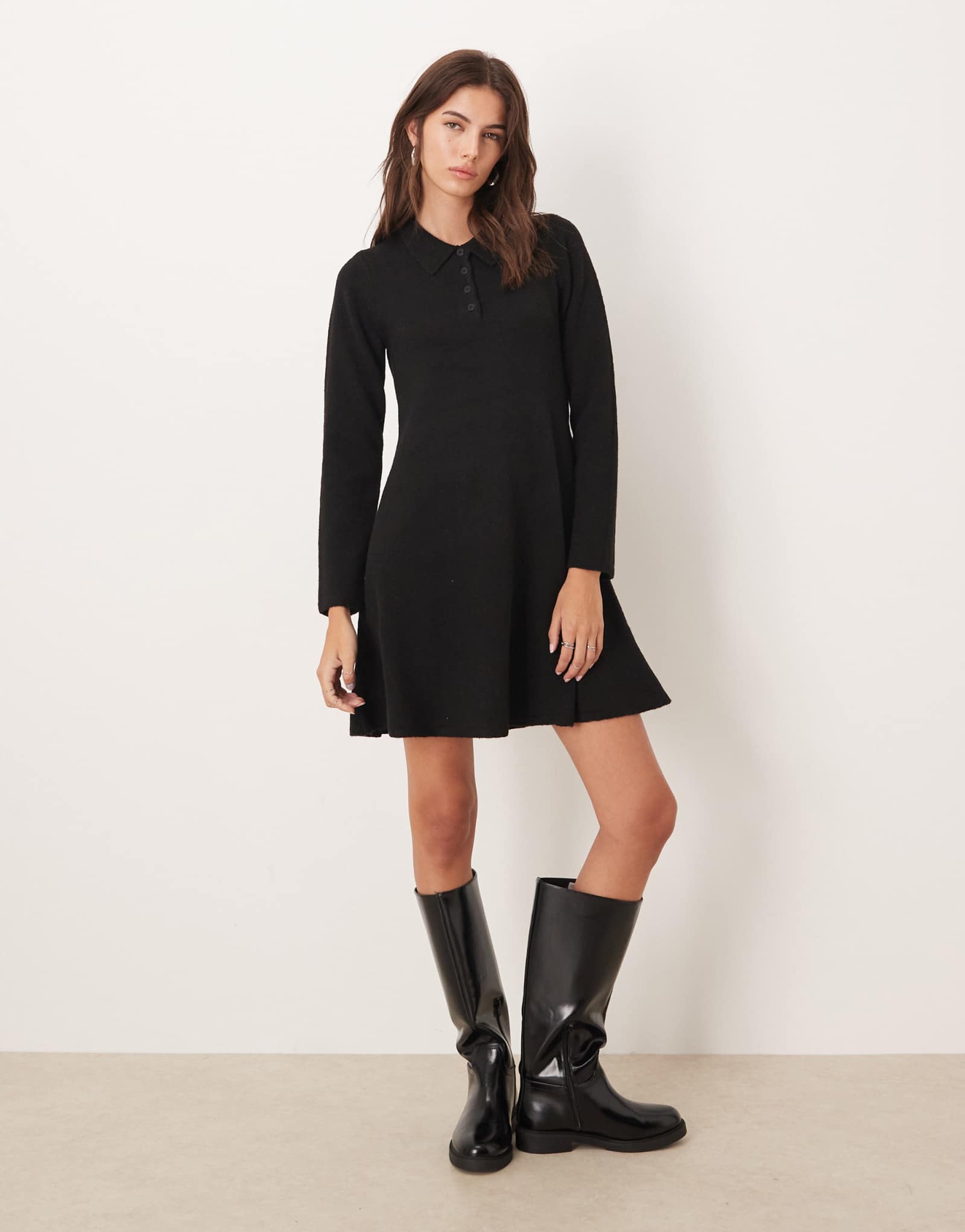 Трикотажное мини-платье-поло JDY черного цвета