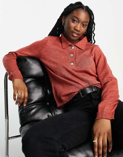 JDY – Polo-Pullover in Rot mit Knopfdetail
