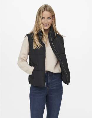 JDY - Pufferweste in Schwarz 1