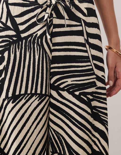 JDY pull on pants in black abstract print (part of a set), 4 of 5