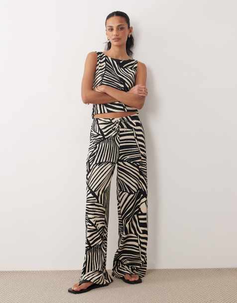 JDY pull on trousers co-ord in black abstract print