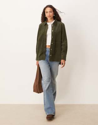 JDY - Relaxed Fit Hemdjacke aus Cord in Khaki-Grün