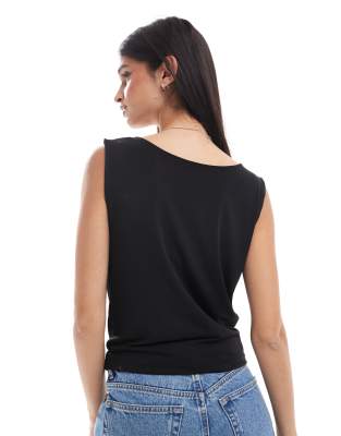 Jdy Reversible Waterfall Sleeveless Top In Black