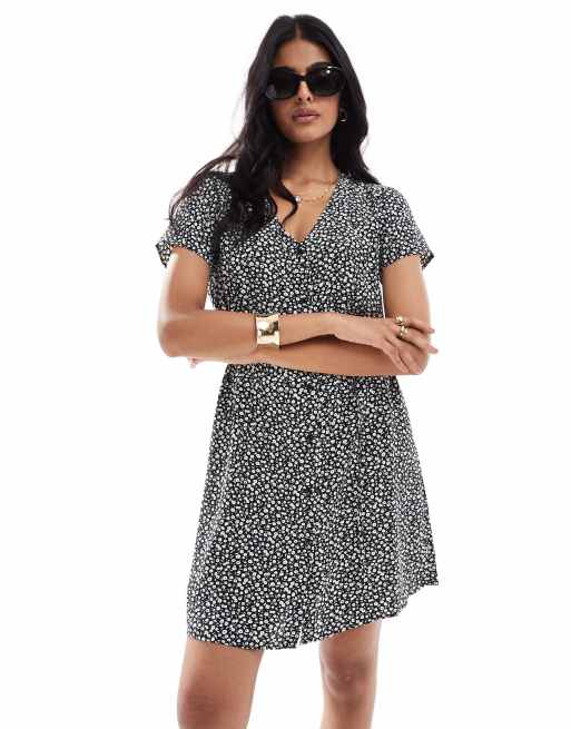 JDY - Robe chemise nouée à la taille à petites fleurs - Noir 