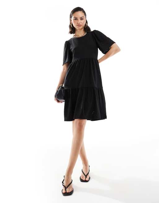 JDY - Robe mi-longue étagée en broderie anglaise - Noir
