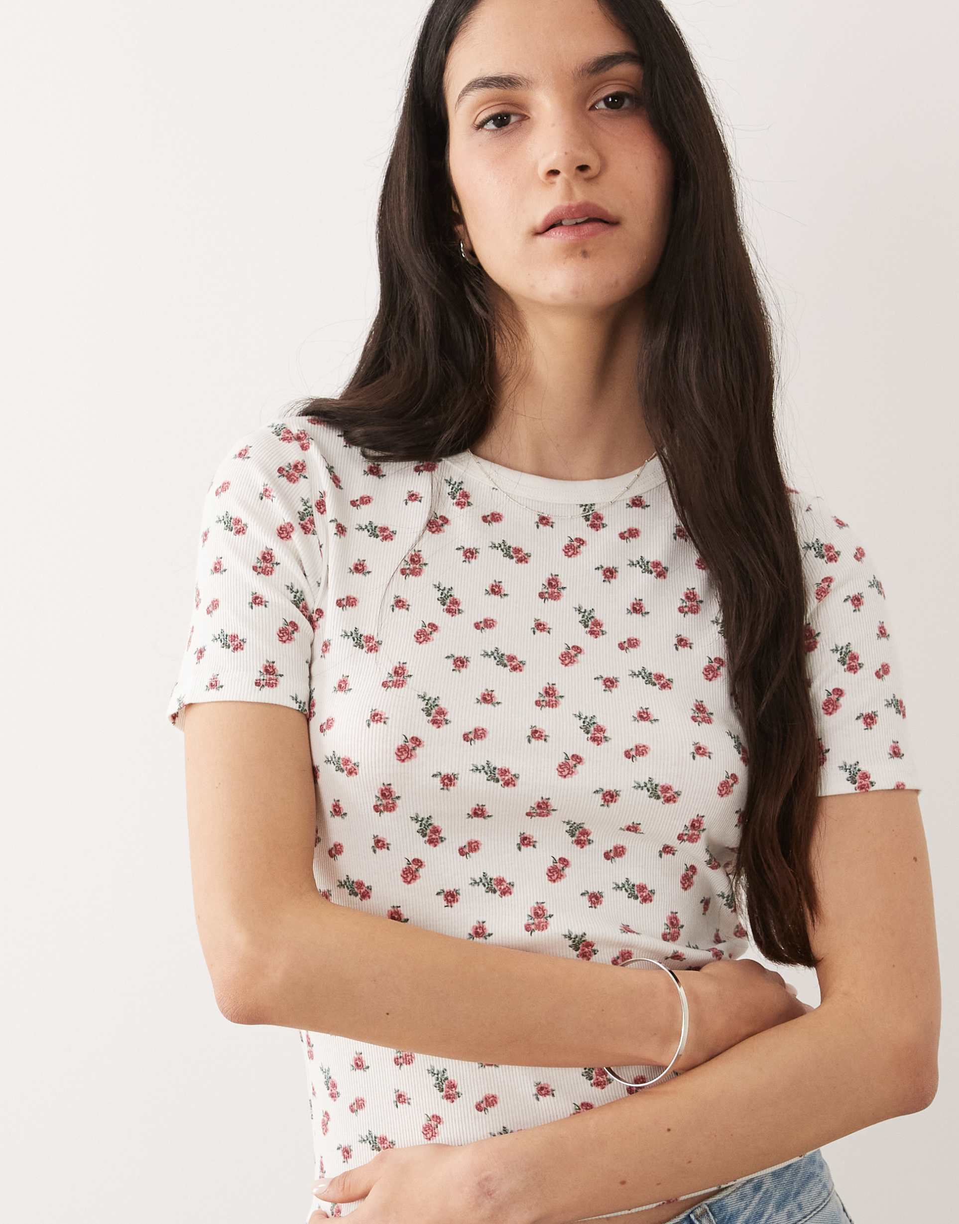 jdy rose flower print ribbed t-shirt in white