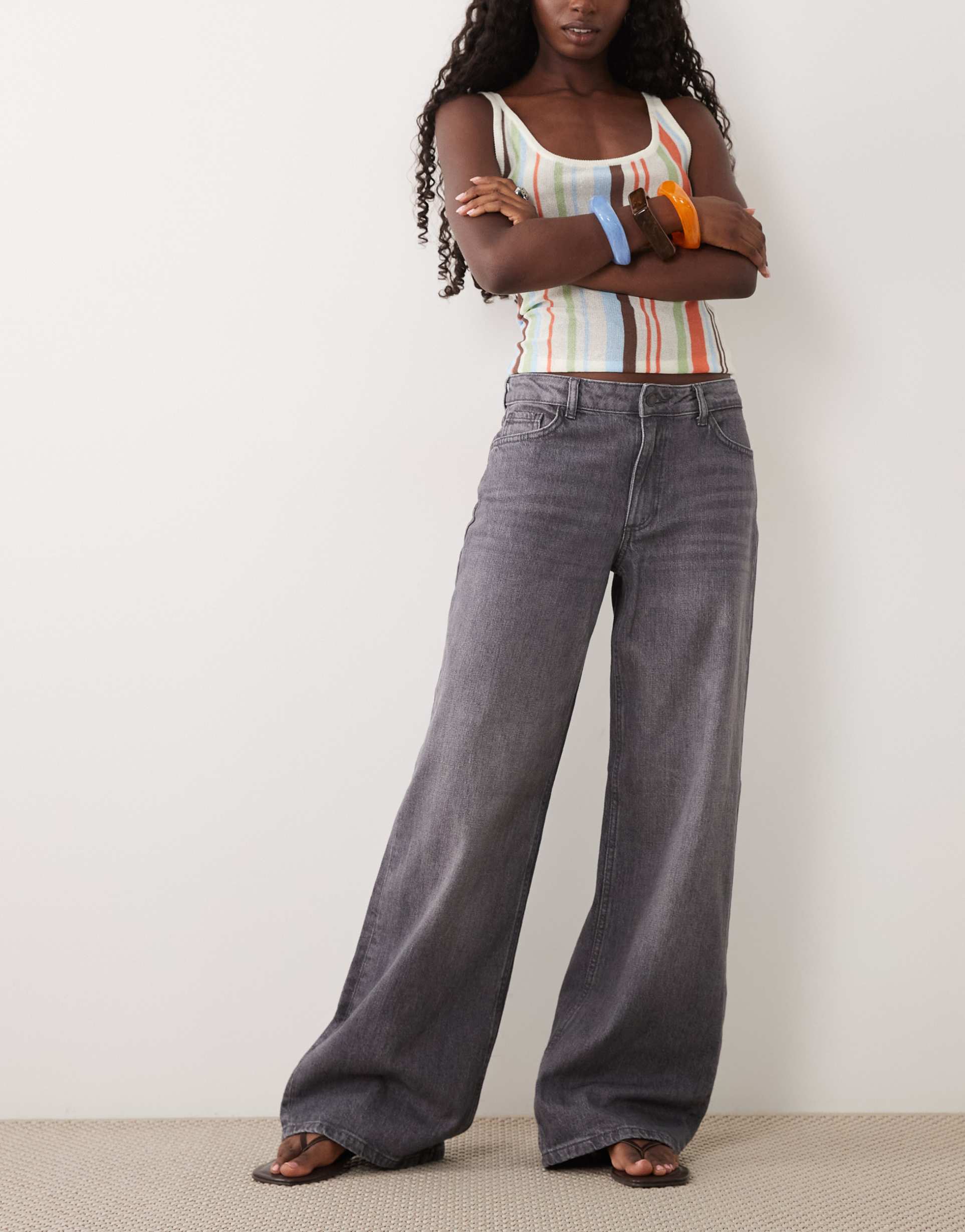jdy ruby mid waist wide leg jeans in mid gray