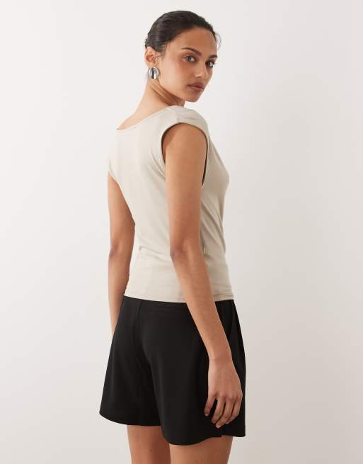 JDY – Schmal geschnittene Shorts in Schwarz, 5 von 5