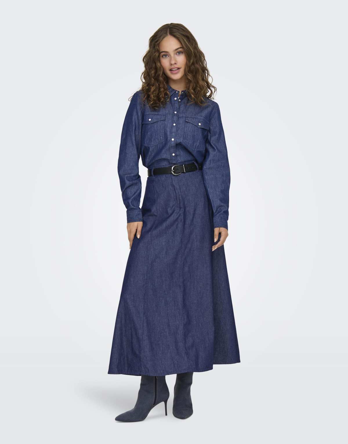 JDY Shirt in medium blue denim