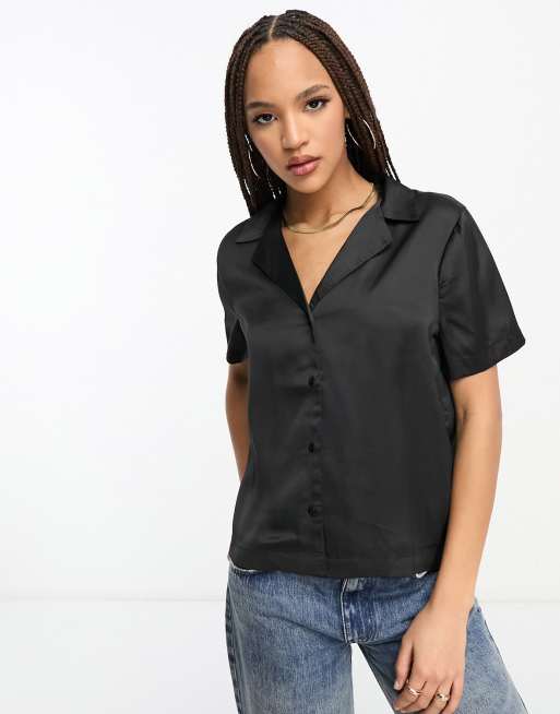 JDY short satin shirt in black