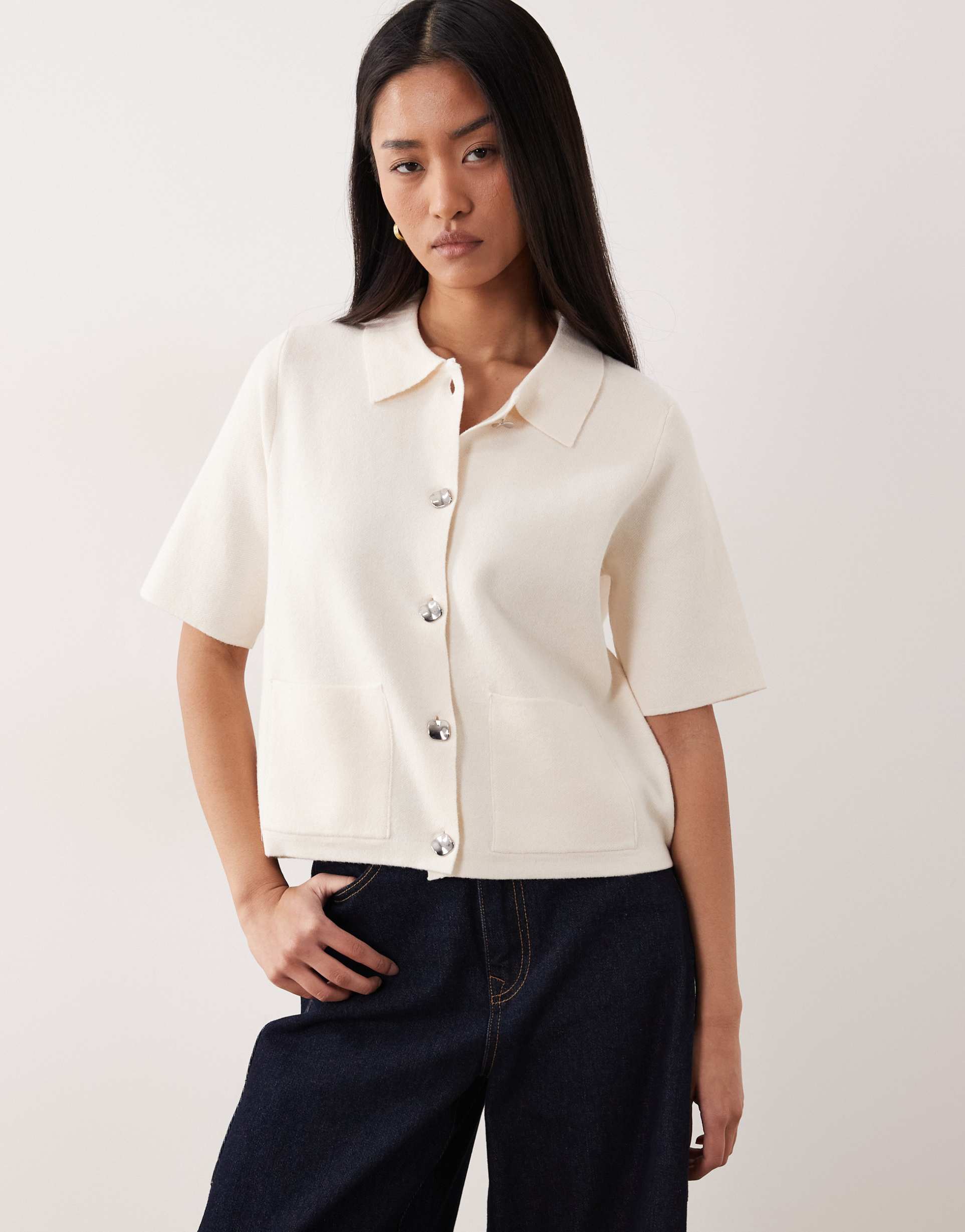 jdy short sleeve compact cardigan in buttermilk