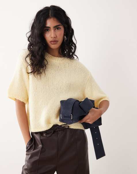 JDY short sleeve knit sweater in pastel yellow - view 1