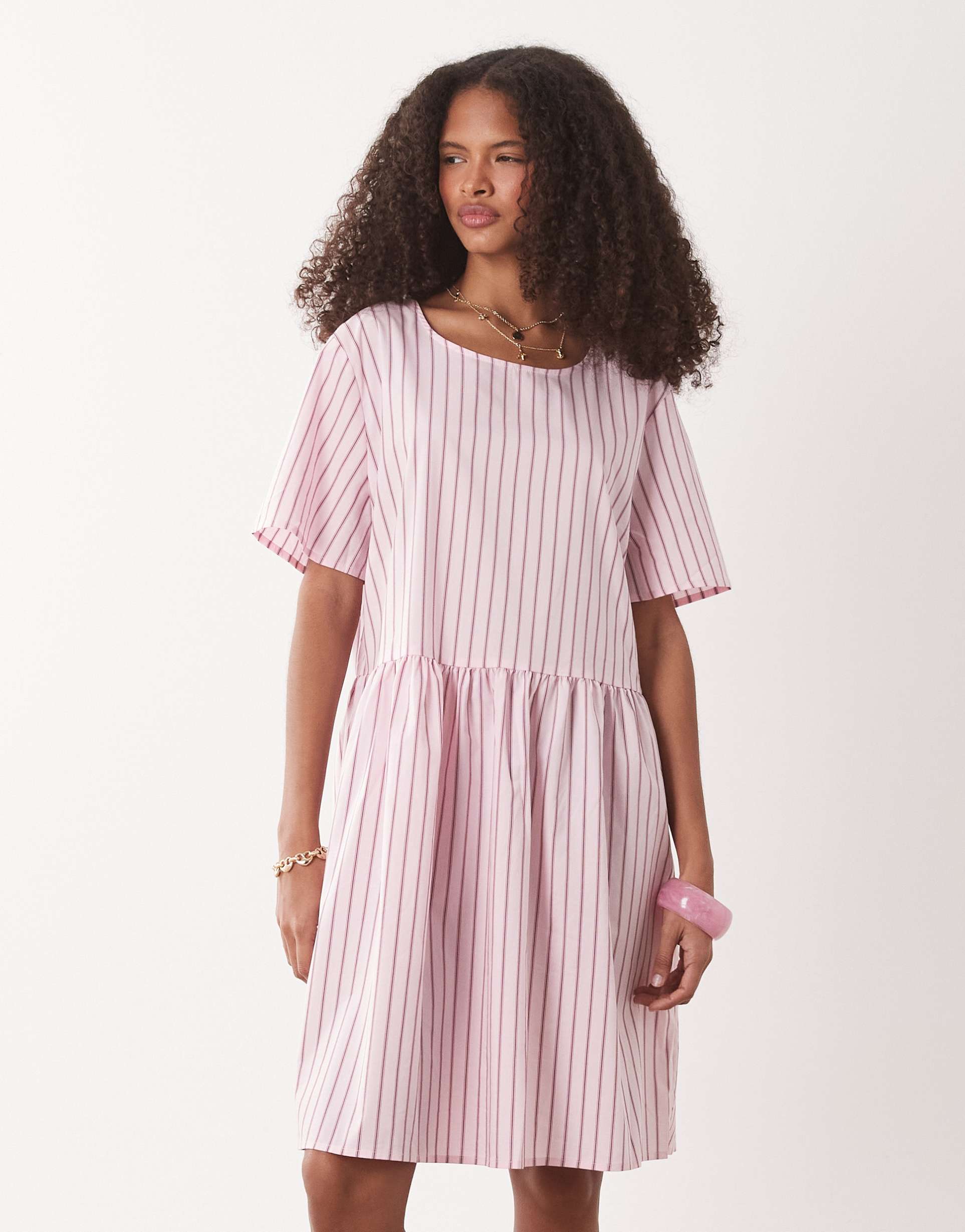 jdy short sleeve mini dress in pink stripes