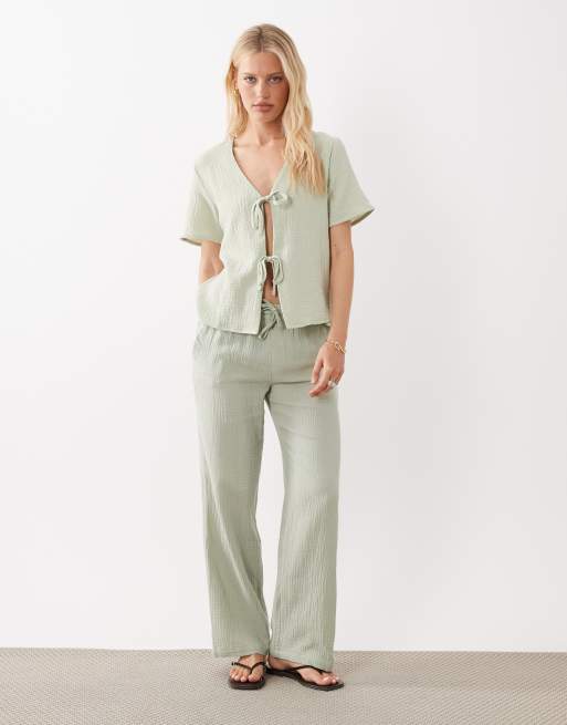 JDY short sleeve tie front cheesecloth shirt in sage (part of a set), 2 of 4