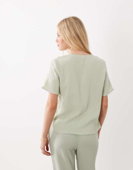 JDY short sleeve tie front cheesecloth shirt in sage (part of a set), 4 of 4