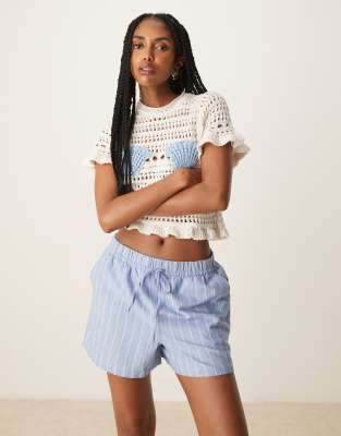 JDY - Shorts in Blau mit Streifen und Bindebund