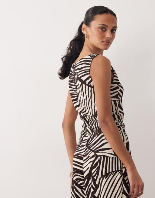 JDY sleeveless top co-ords in brown abstract print, 2 of 4