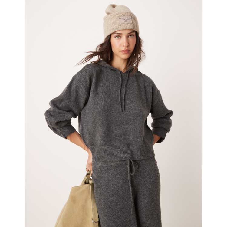 206802276-1-darkgrey?$n_750w$&