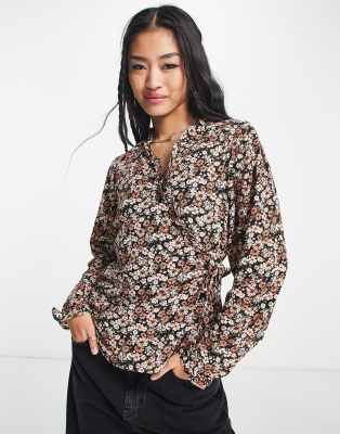 JDY sofia wrap top in floral print