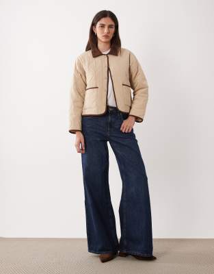 JDY - Steppjacke in Beige mit farblich abgesetztem Detail-Neutral