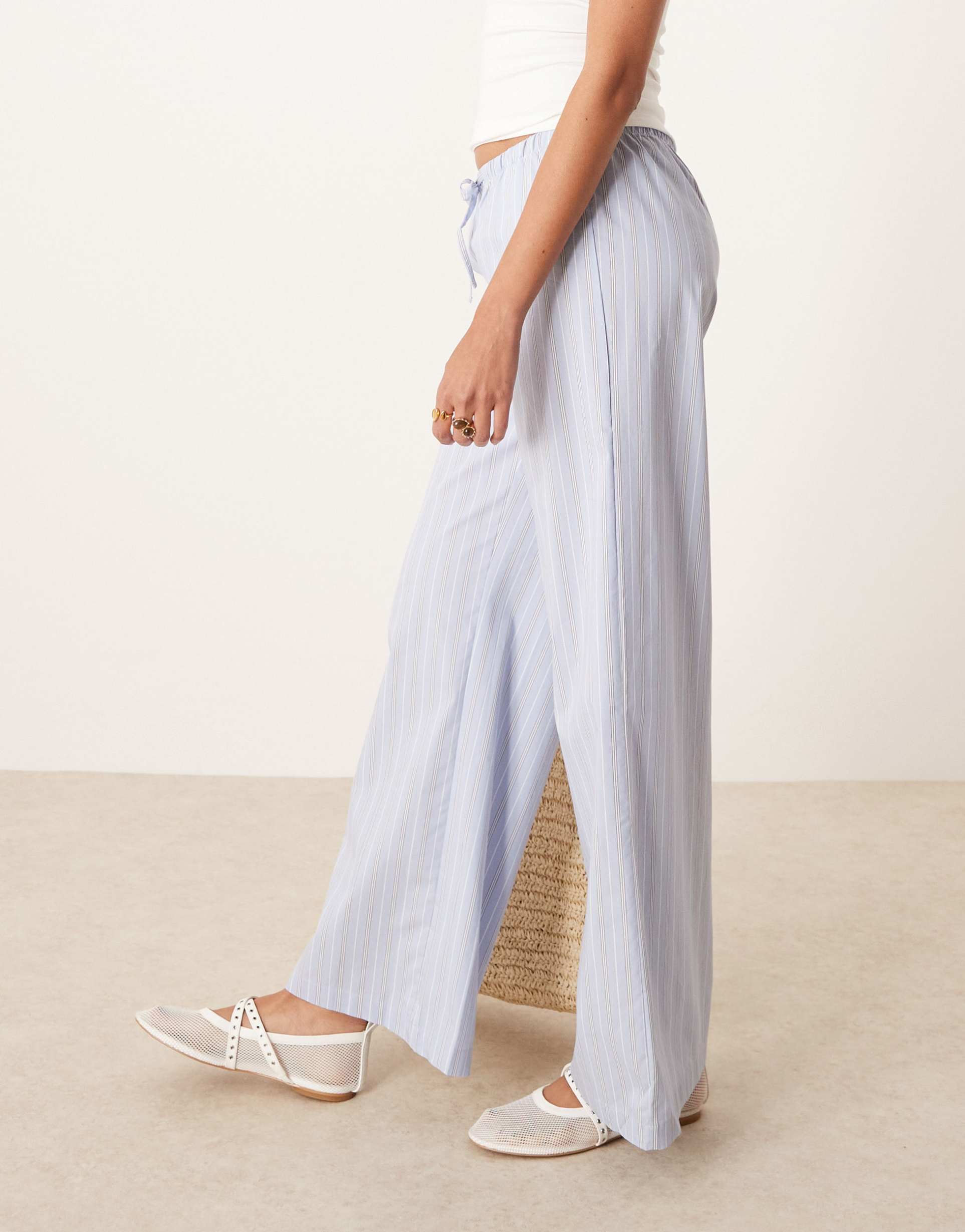 jdy straight leg pants in light blue stripes
