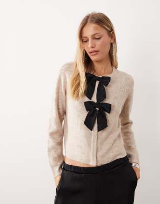 JDY - Strickjacke in Creme mit Schleifendetails-Weiß