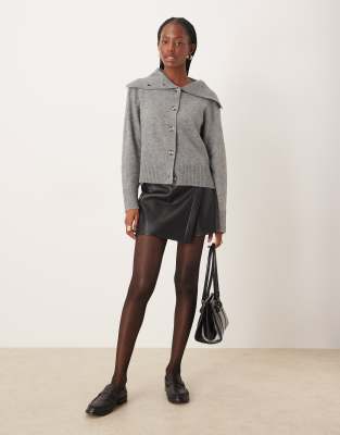 JDY - Strickjacke in Grau mit offenem Kragen