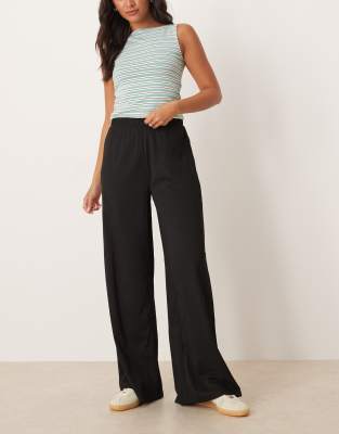 JDY - Strukturierte Hose in Schwarz mit weitem Bein