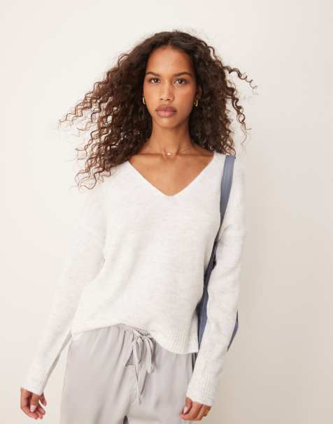 JDY v-neck jumper in off white