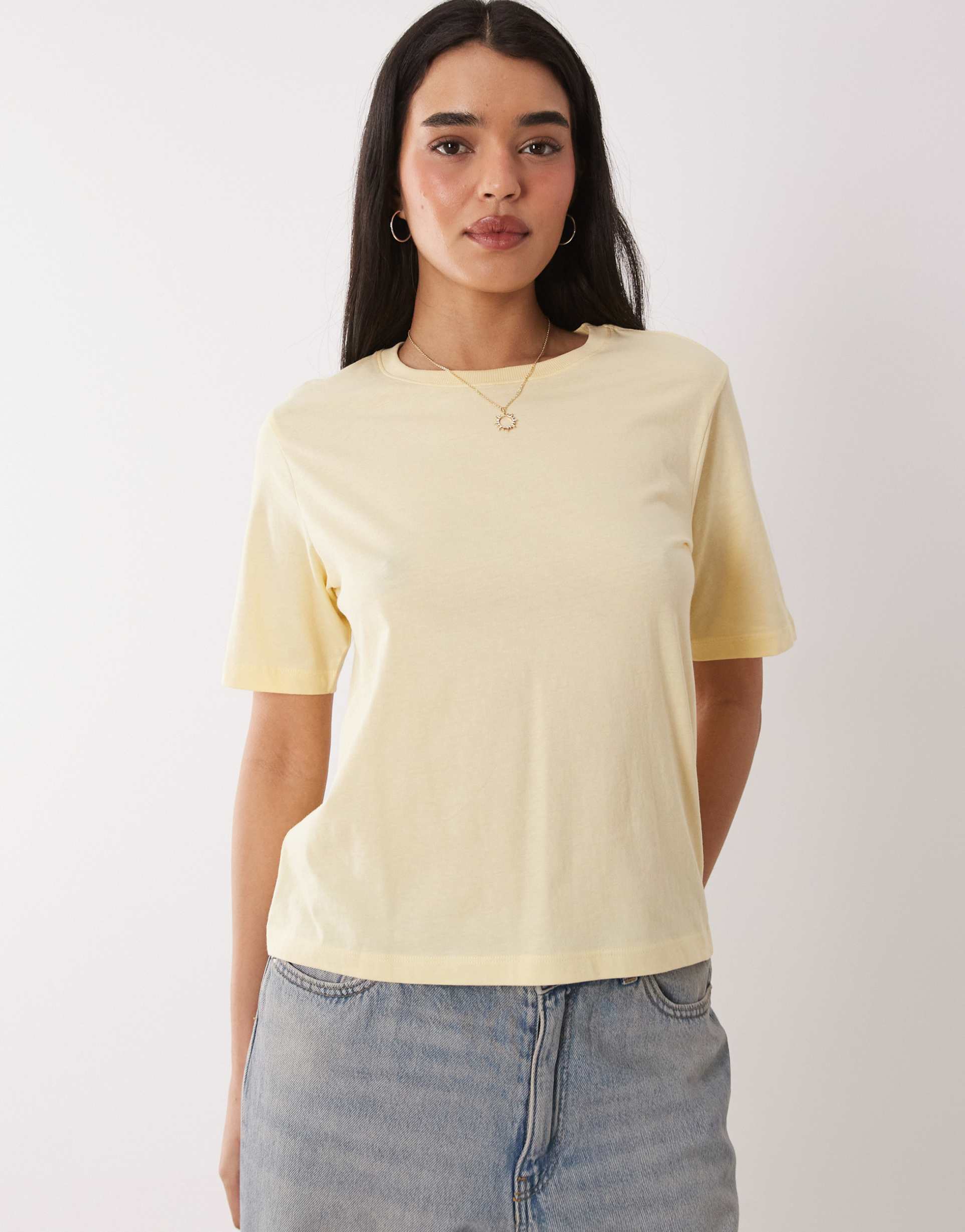 jdy t-shirt in buttermilk