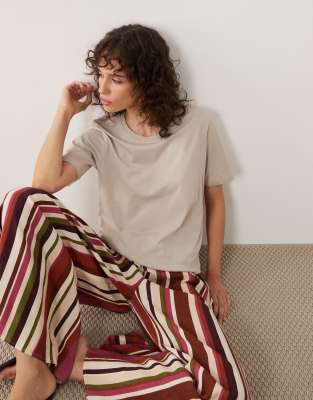 JDY - T-Shirt in Taupe-Neutral