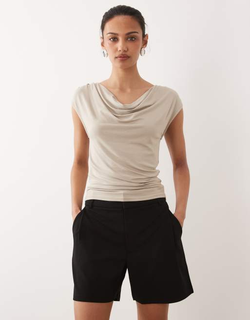 JDY tailored shorts in black, 2 of 5