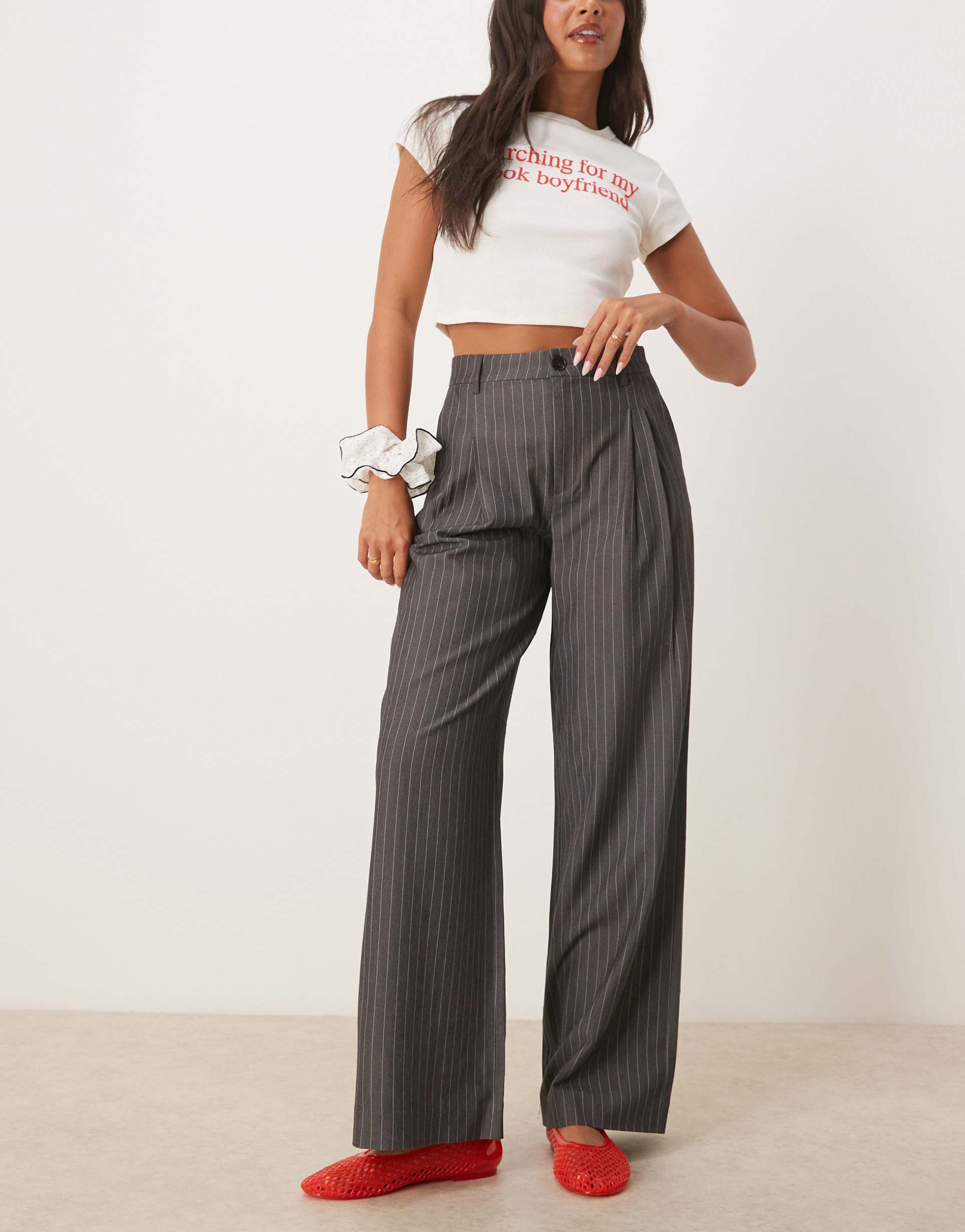 jdy tailored wide leg pants in gray pinstripes