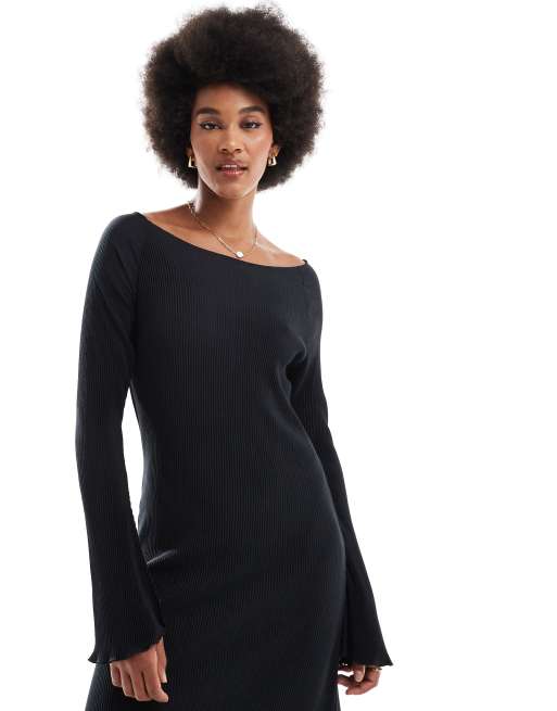 Black dress with bell sleeves best sale