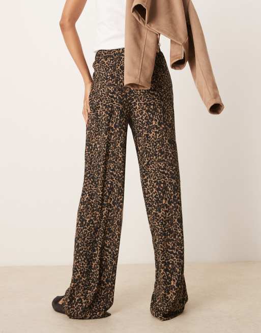 JDY Tall - Broek met wijde pijpen en textuur in luipaardprint, 5 van 5
