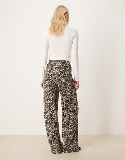 JDY - Tall - Broek met wijde pijpen en textuur in luipaardprint, 3 van 5