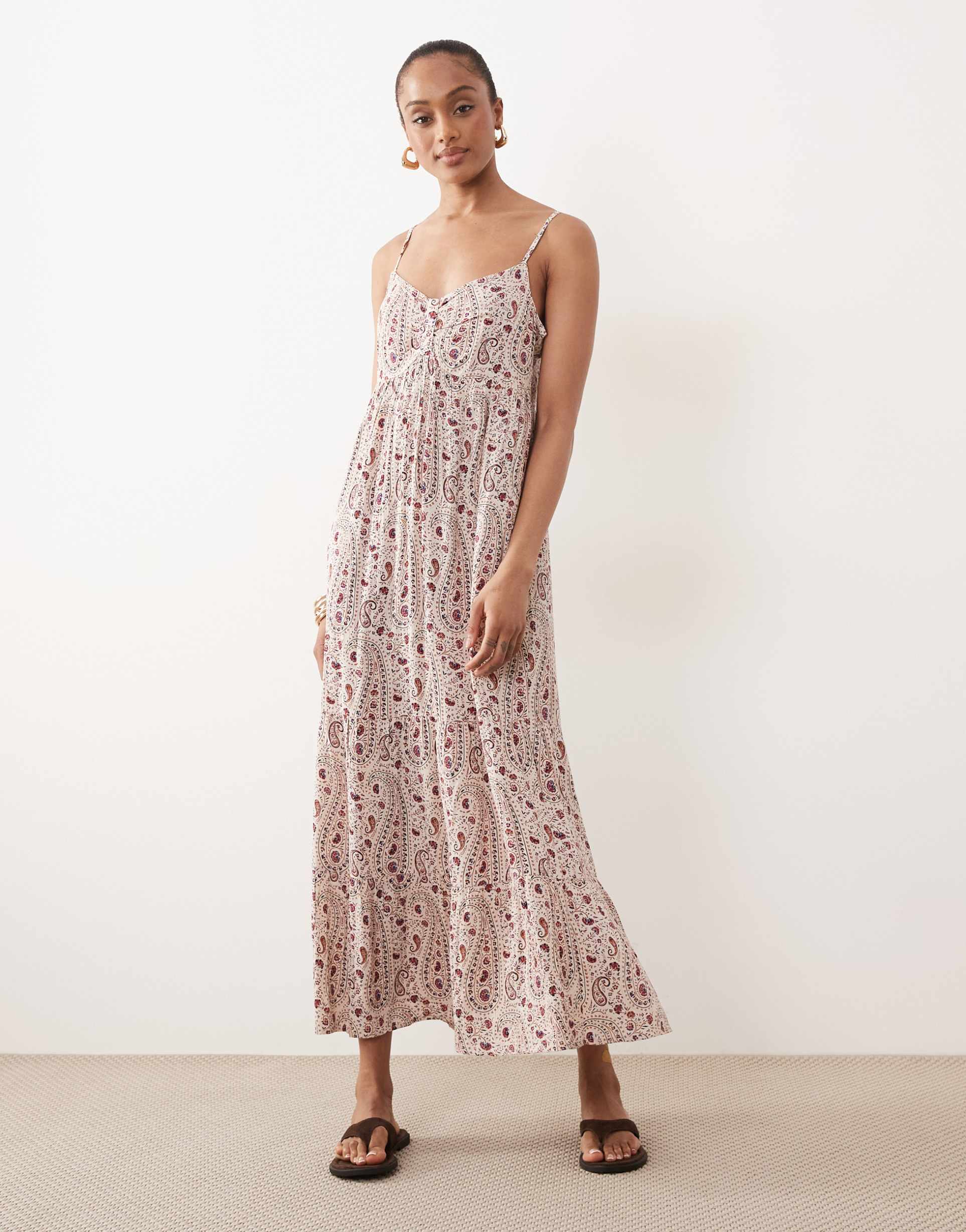 jdy tall cami maxi dress in red paisley print