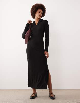 JDY Tall - Maxikleid aus Strick in Schwarz mit Polokragen