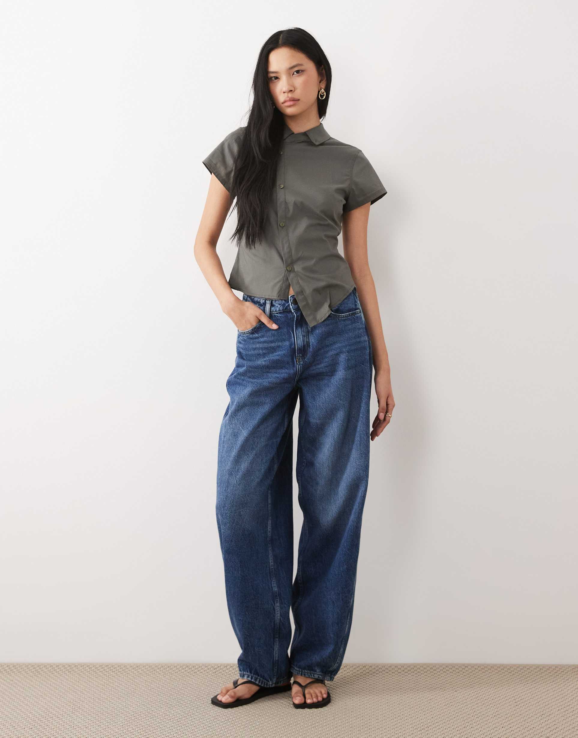 jdy tall mid waist barrel leg jeans in mid blue