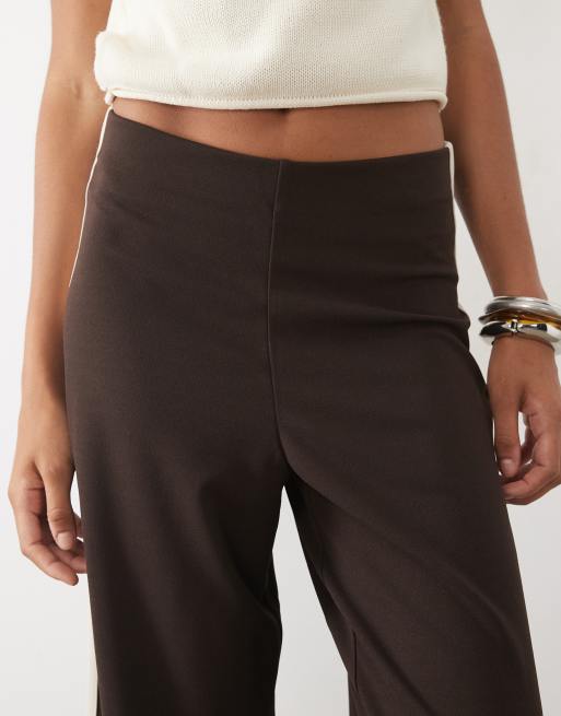 JDY Tall - Pantalones de pernera ancha con raya lateral en marrón, 3 de 5