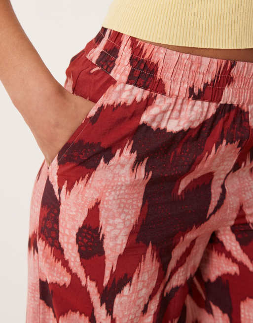 JDY Tall - Pantaloni a fondo ampio con stampa astratta, 4 di 5