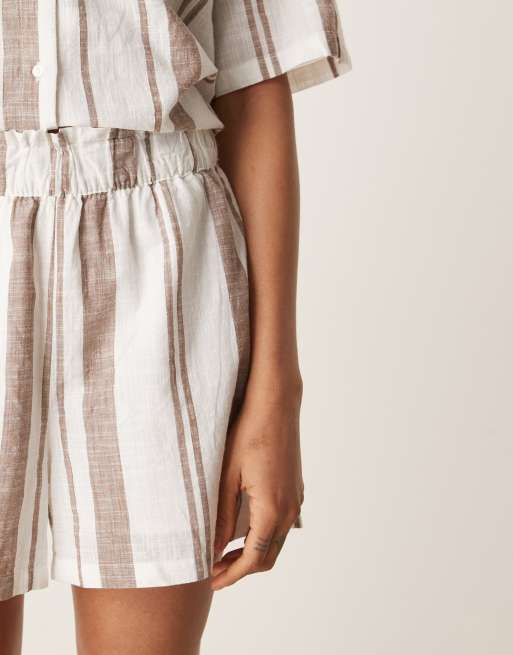 JDY Tall textured shorts in beige stripes (part of a set), 2 of 5