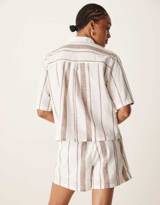 JDY Tall textured shorts in beige stripes (part of a set), 4 of 5