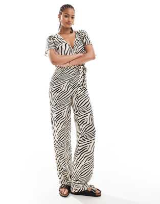 tie waist wide leg jumpsuit in mono zebra-Black