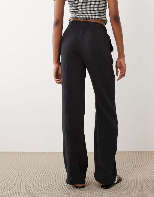 JDY Tall – Weit geschnittene Hose aus Musselinstoff in verwaschenem Schwarz, 3 von 5
