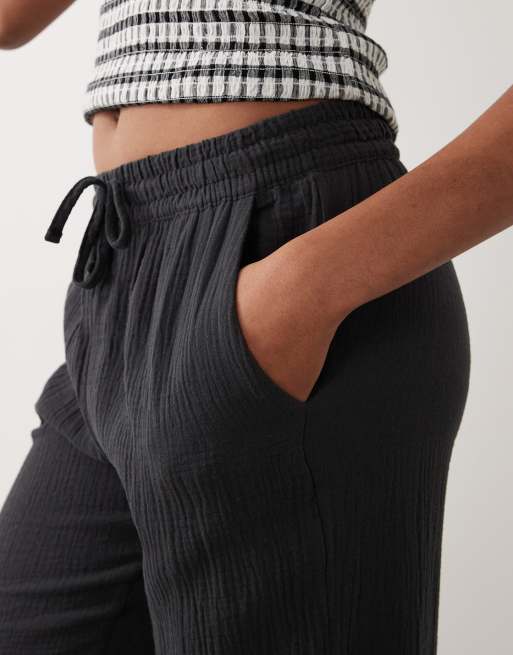 JDY Tall – Weit geschnittene Hose aus Musselinstoff in verwaschenem Schwarz, 5 von 5