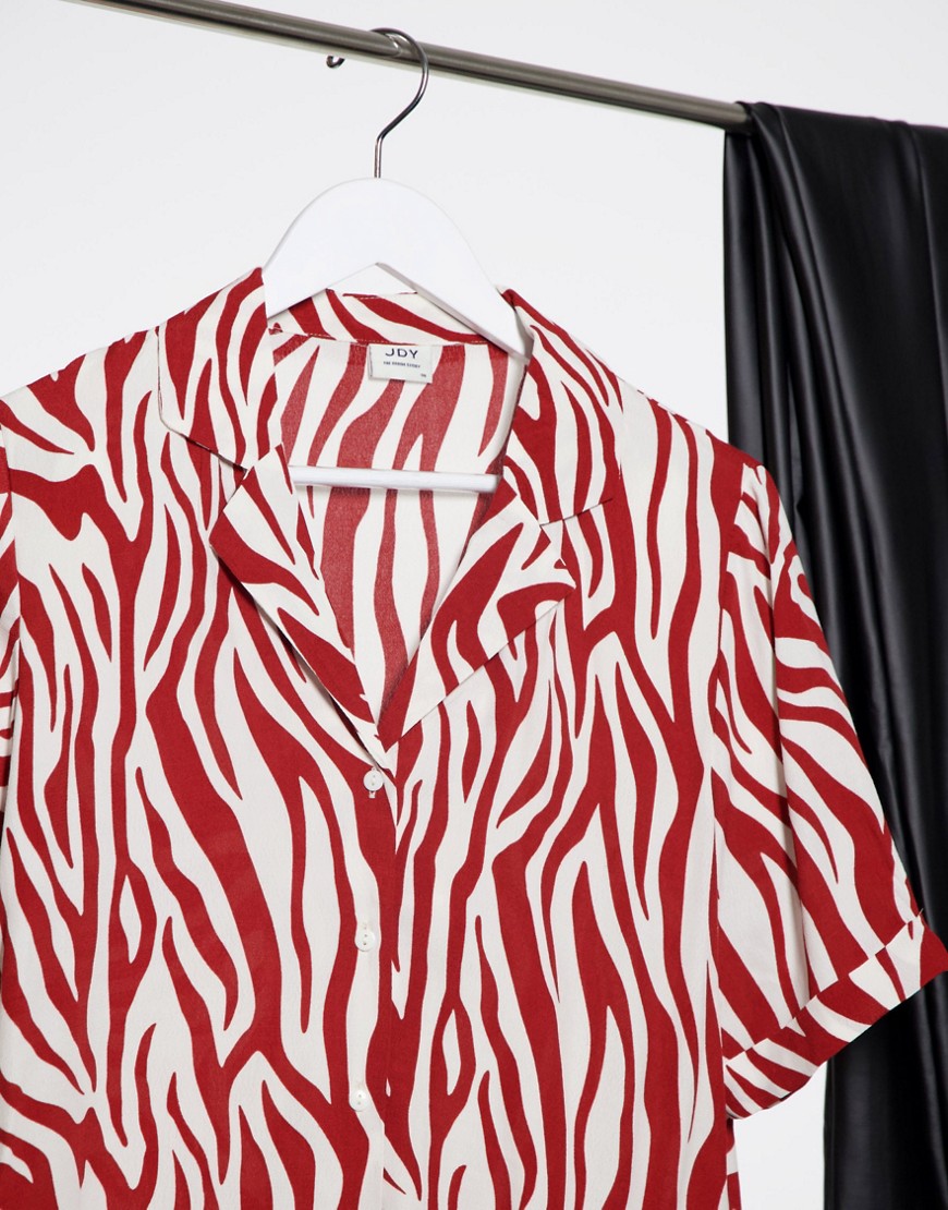 JDY - Tara - Boxy cropped blouse met zebraprint in rood en crème