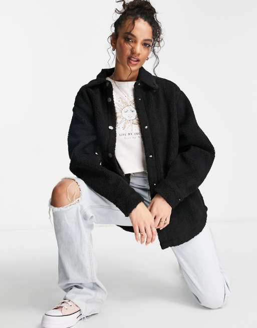 JDY – Teddy-Hemdjacke in Schwarz